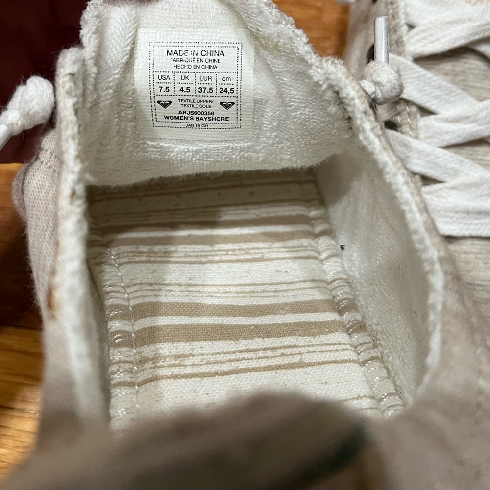 Roxy slip on sneaker, gently worn, beige, very comfortable, women’s size 7.5